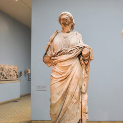 Artemisia|Mausoleum At Halicarnassus|Absinthe